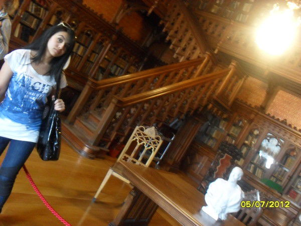 Шабнам Абосова