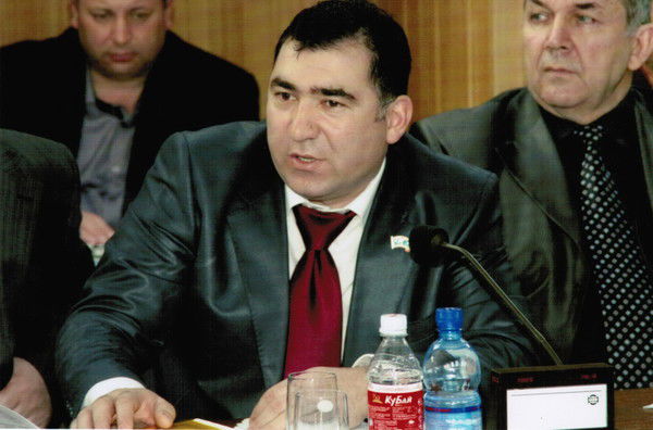 Али Асланов