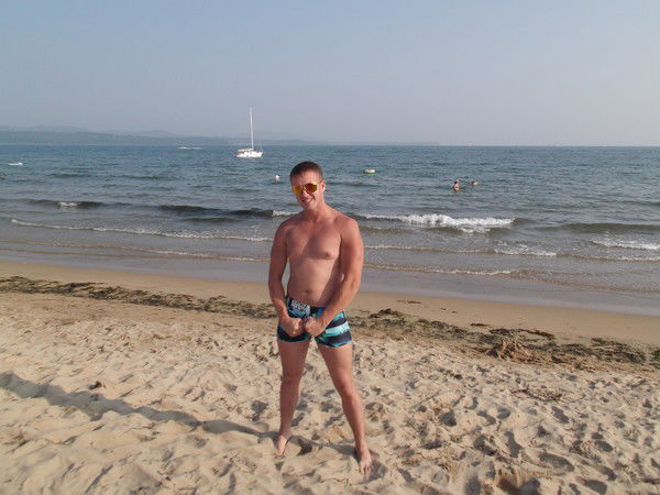 Максим Петров