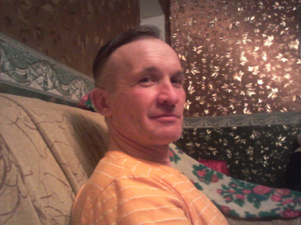 Александр Константинов