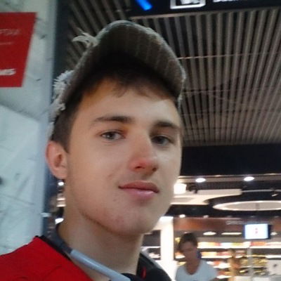 Максим Лужецкий