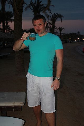 Олег Колесников