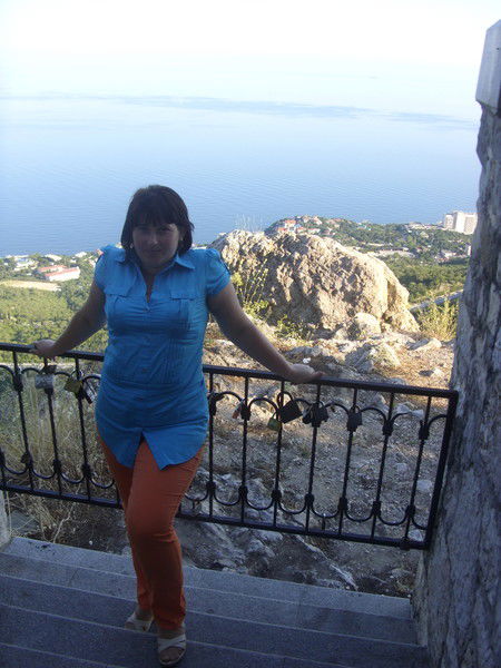 Любовь Зотова