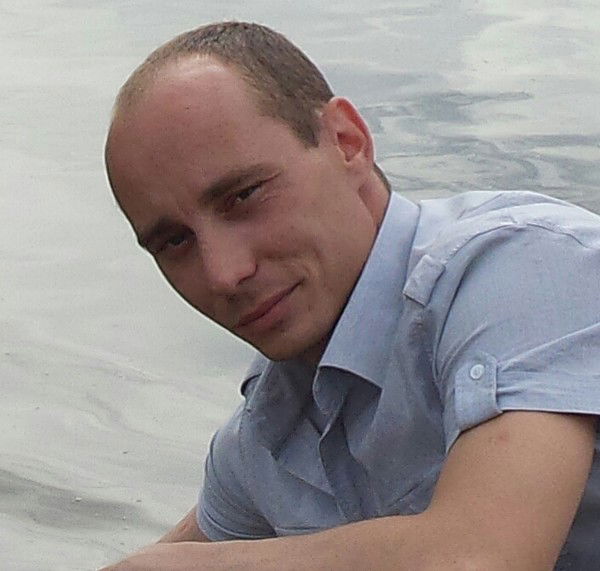 Анатолий Захаров