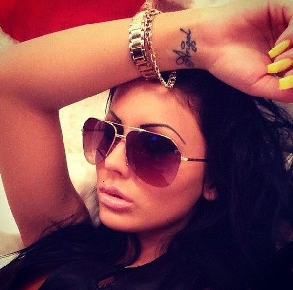 ☆ Mαλыωkα☆ )