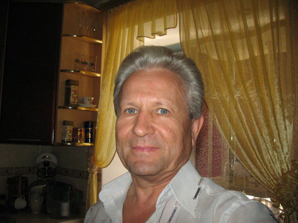 Александр Василенко