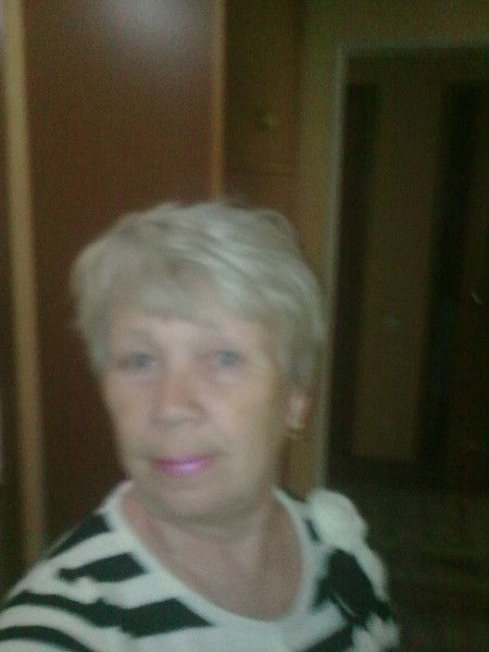 Анна Леоненко