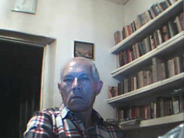 Искандер Ханходжаев