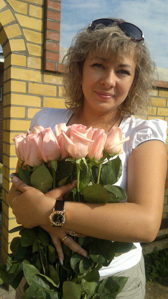 Юлия Сахарова