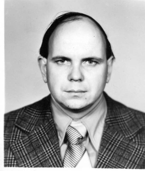 Михаил Меньшов