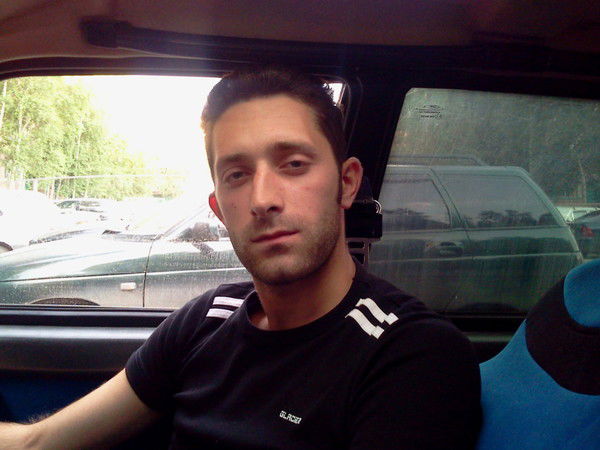 Толик ************