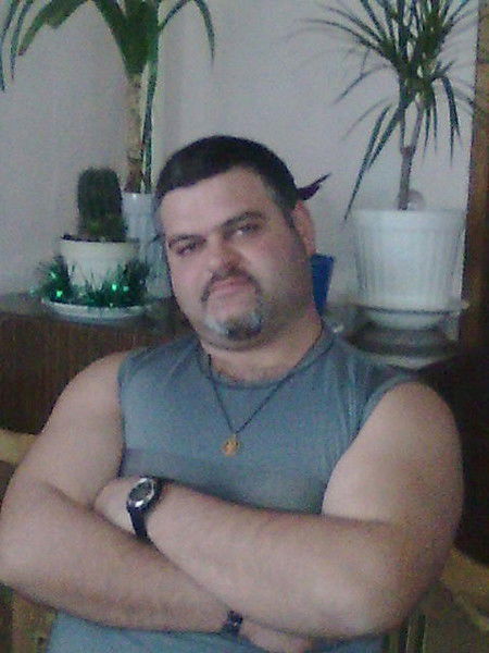 Николай Анаников