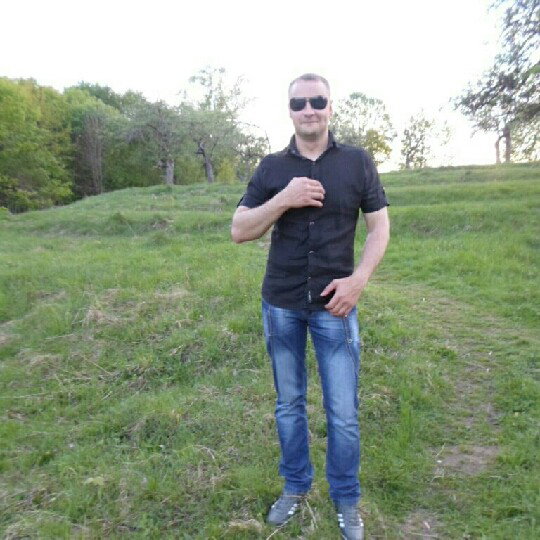 Андрей Новиков