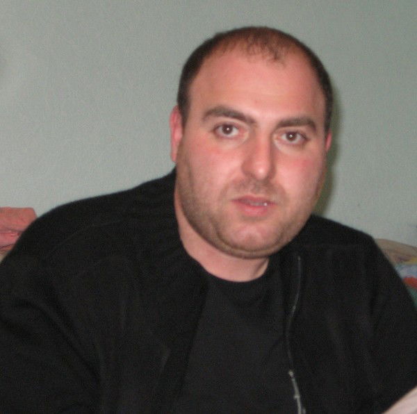 Татос Назарян