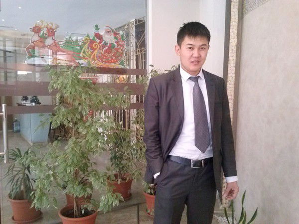 Арман Исламов