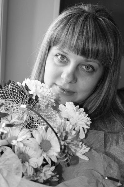 Лена Неустроева