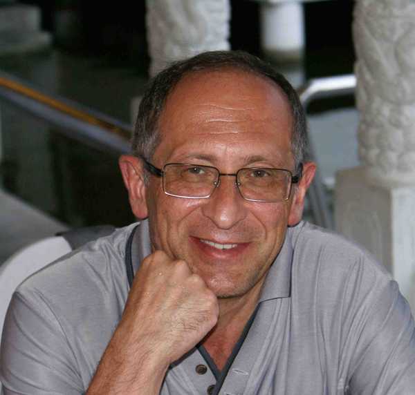 Михаил Антонов