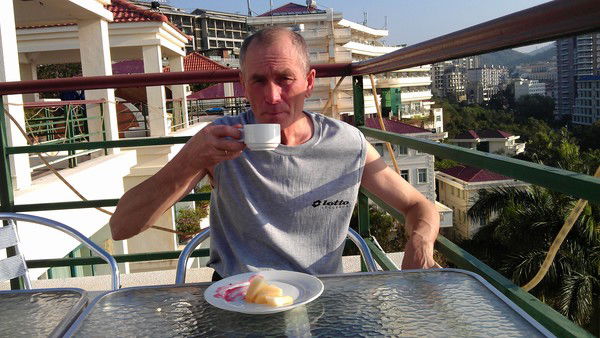 Виктор Барнов