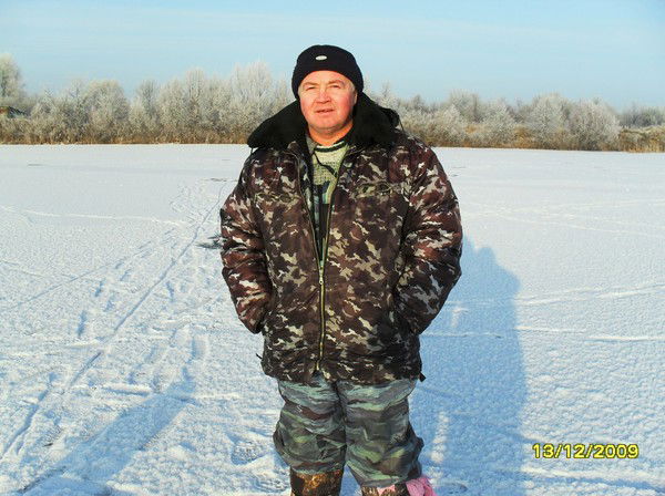 Анатолий Иванов