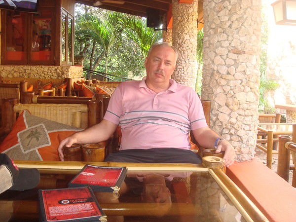 Александр Лейнер