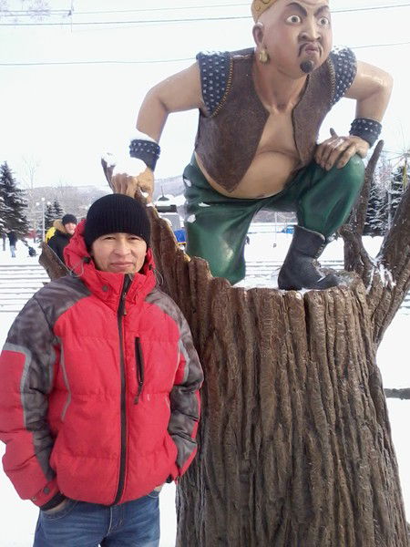 Илимбек Максутов