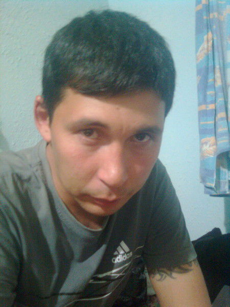 Алишер Султанов