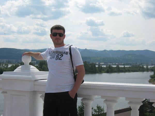 Роман Каменев