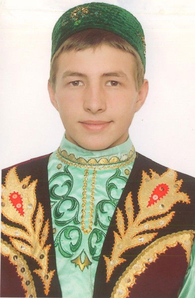 Булат Хусаинов