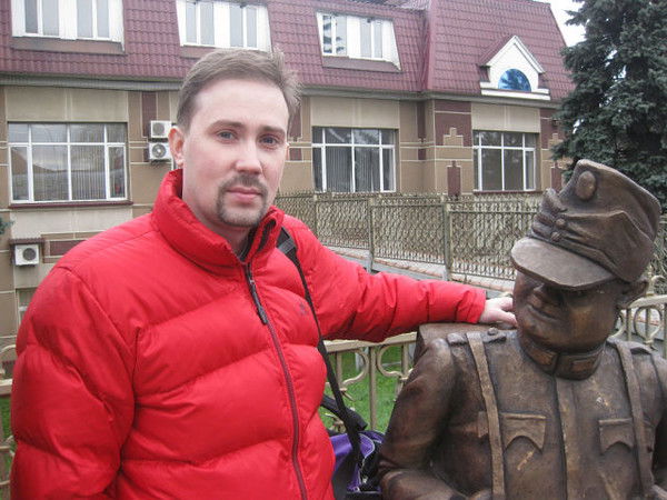 Владимир Басов