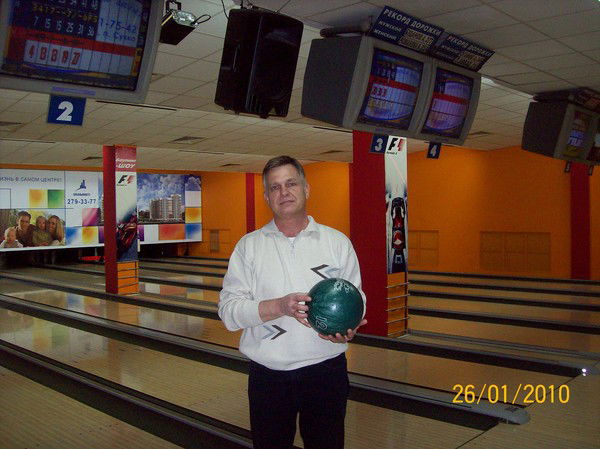 Валерий Петров