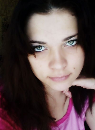 Настюша Мельникова