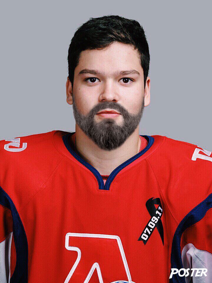 Илья Николаев