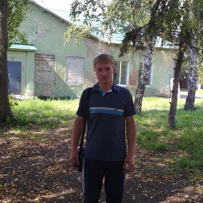 Денис Иванищев