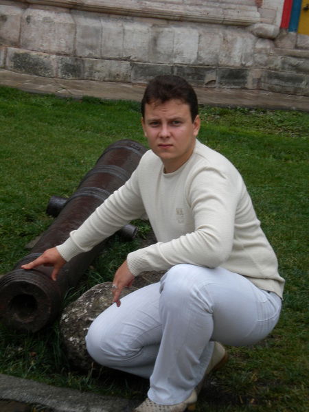 Антон Яценко