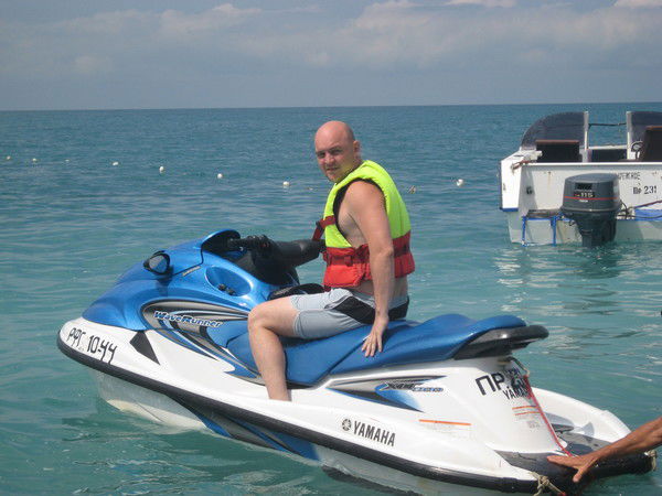 Неизвестно Неизвестно