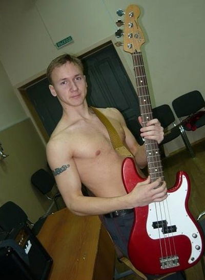 Денис Новиков