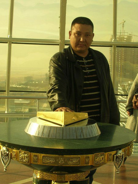 Серик Мукашев