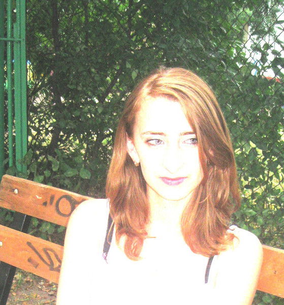 Надюша Леонова