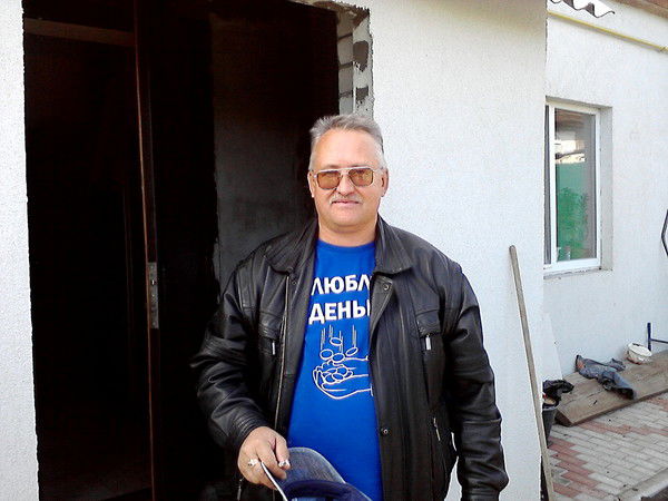 Александр Бондарь