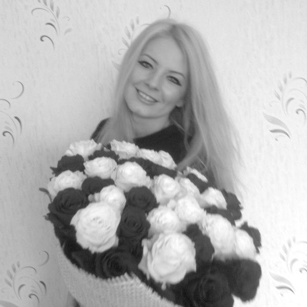 Лена Железнякова