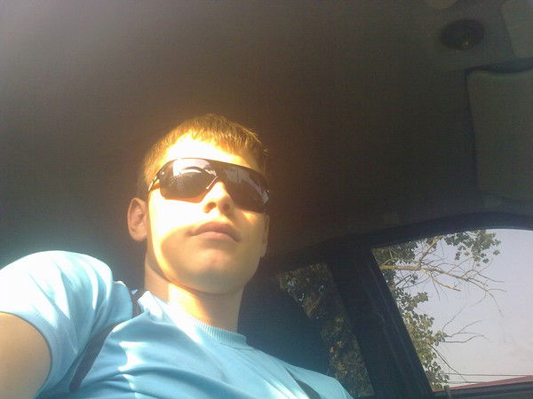 Денис Вавака