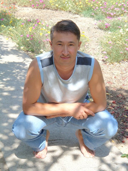 Рустам Максудов