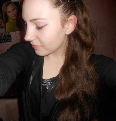 Юля Кобзарь