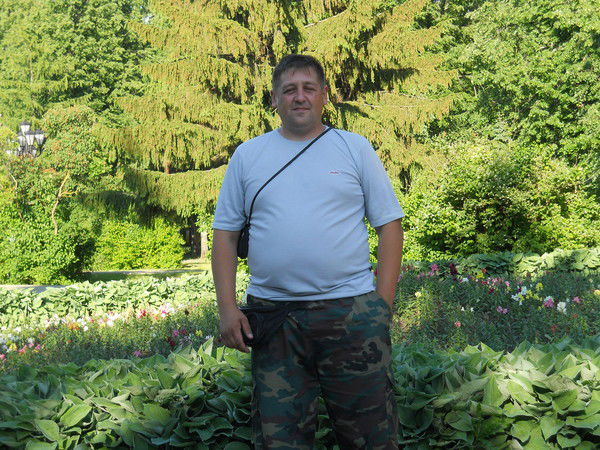 Игорь Олейников