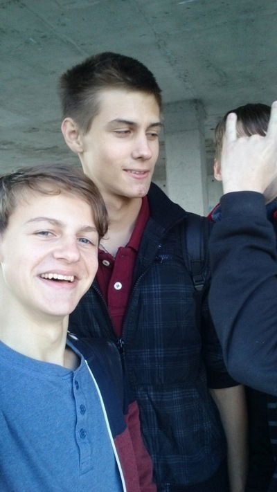 Женя Уваров