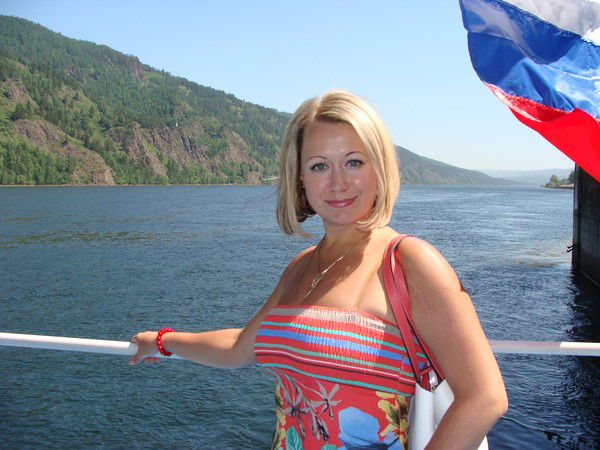 Елена Попова