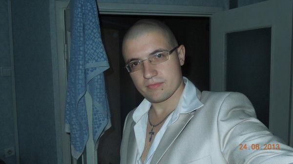 Павел Головков