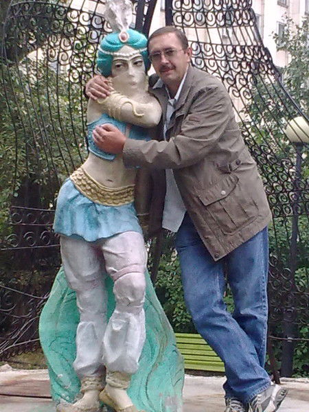 Виктор Симонов