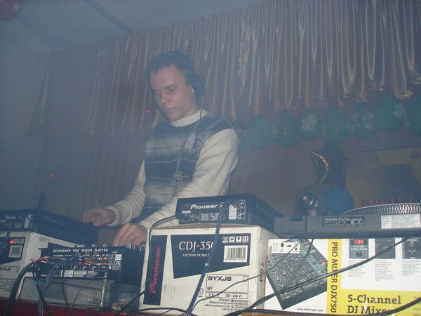 Антон Меньшиков