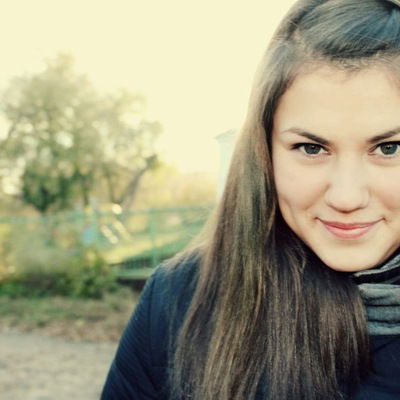 Лена Белова